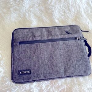 Gray Laptop Bag with Textured Fabric and Slim Design